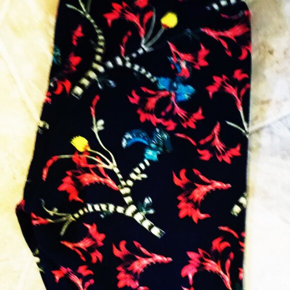 Lot Of 3 LulaRoe Leggings - Bicycles, Floral, Geometric - Pre-owned - Picture 4 of 4